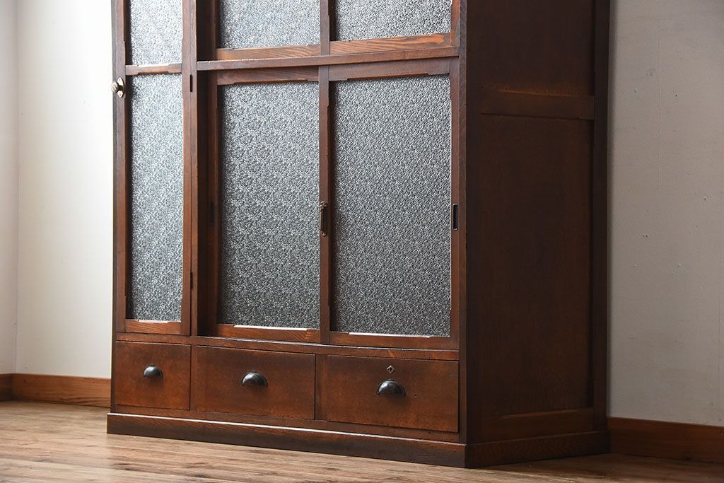 アンティーク家具　大正ロマン　ダイヤガラス入り!古い木製の大きな収納棚