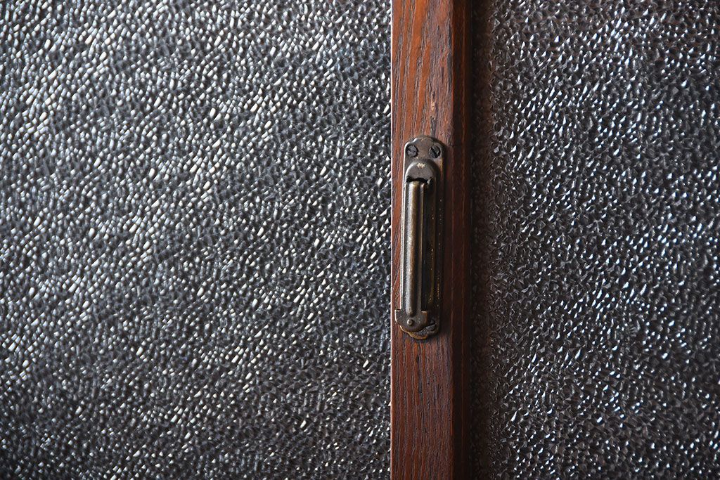 アンティーク家具　大正ロマン　ダイヤガラス入り!古い木製の大きな収納棚