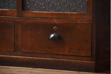 アンティーク家具　大正ロマン　ダイヤガラス入り!古い木製の大きな収納棚