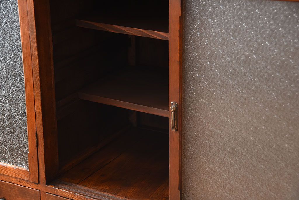 アンティーク家具　大正ロマン　ダイヤガラス入り!古い木製の大きな収納棚