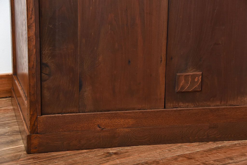 アンティーク家具　大正ロマン　ダイヤガラス入り!古い木製の大きな収納棚