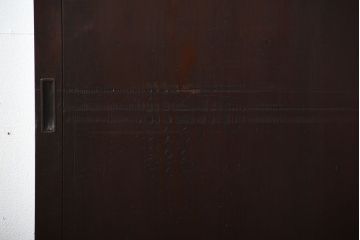 古民具・骨董　古い木製のアンティーク舞良戸(3)