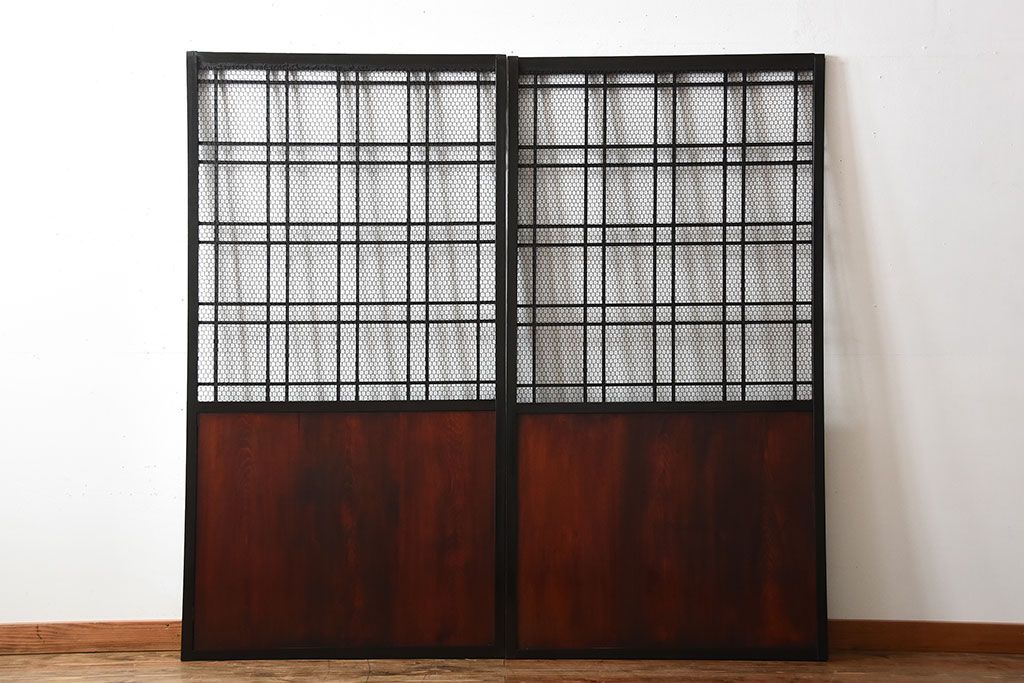 古民具・骨董　亀甲金網付き格子戸2枚セット