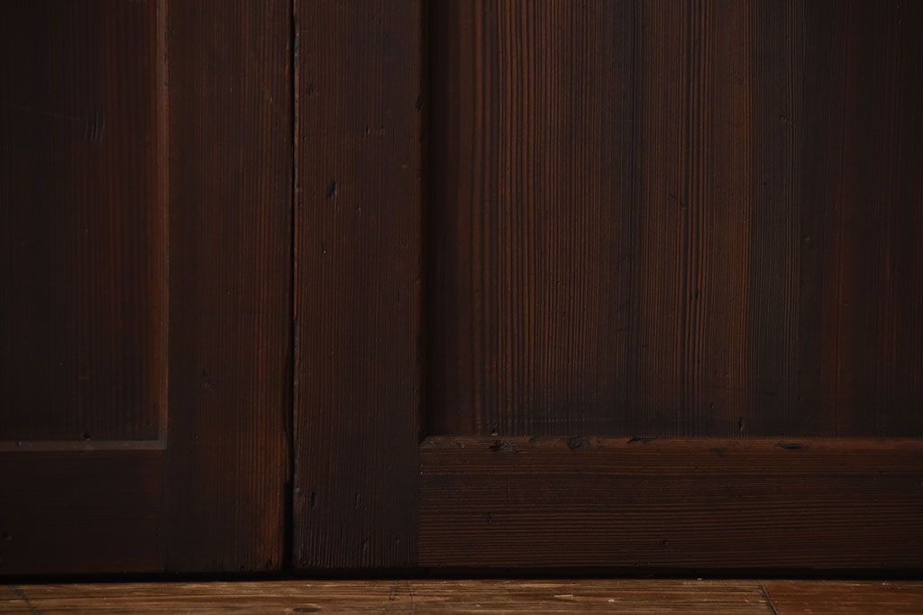 古民具・骨董　上品な柾目が美しい高級アンティーク板戸