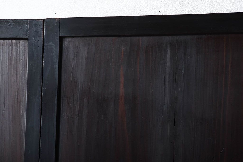 古民具・骨董　取っ手金具が作りの凝った板戸4枚セット(帯戸)