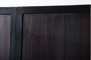 古民具・骨董　取っ手金具が作りの凝った板戸4枚セット(帯戸)