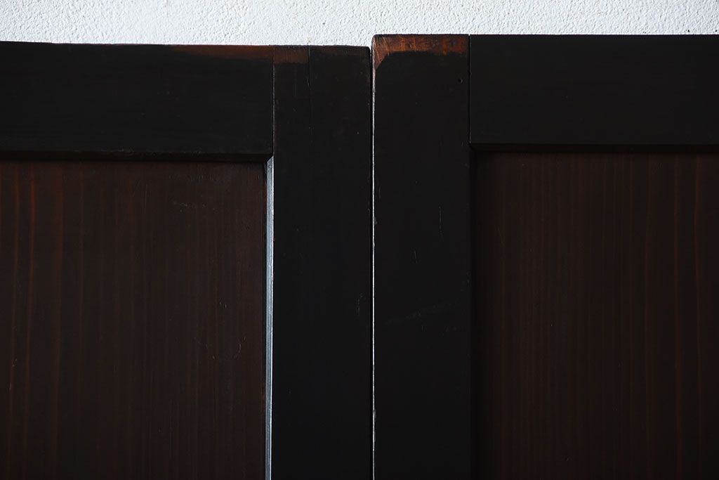 古民具・骨董　取っ手金具が作りの凝った板戸4枚セット(帯戸)