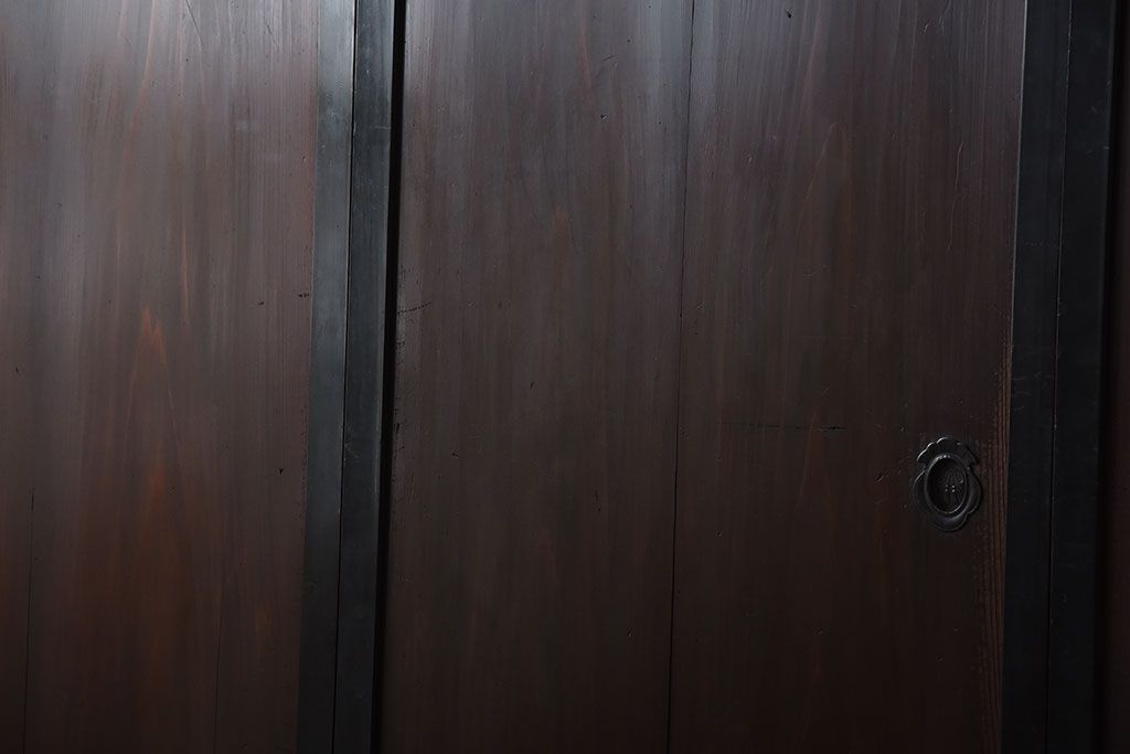 古民具・骨董　取っ手金具が作りの凝った板戸4枚セット(帯戸)