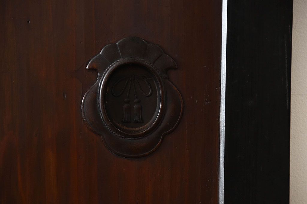 古民具・骨董　取っ手金具が作りの凝った板戸4枚セット(帯戸)