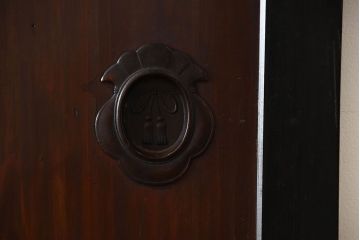 古民具・骨董　取っ手金具が作りの凝った板戸4枚セット(帯戸)