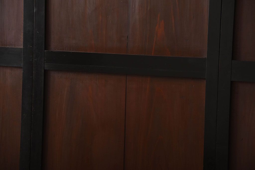 古民具・骨董　取っ手金具が作りの凝った板戸4枚セット(帯戸)