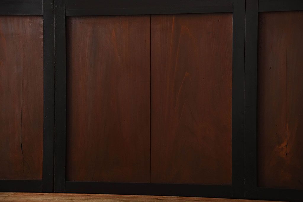 古民具・骨董　取っ手金具が作りの凝った板戸4枚セット(帯戸)