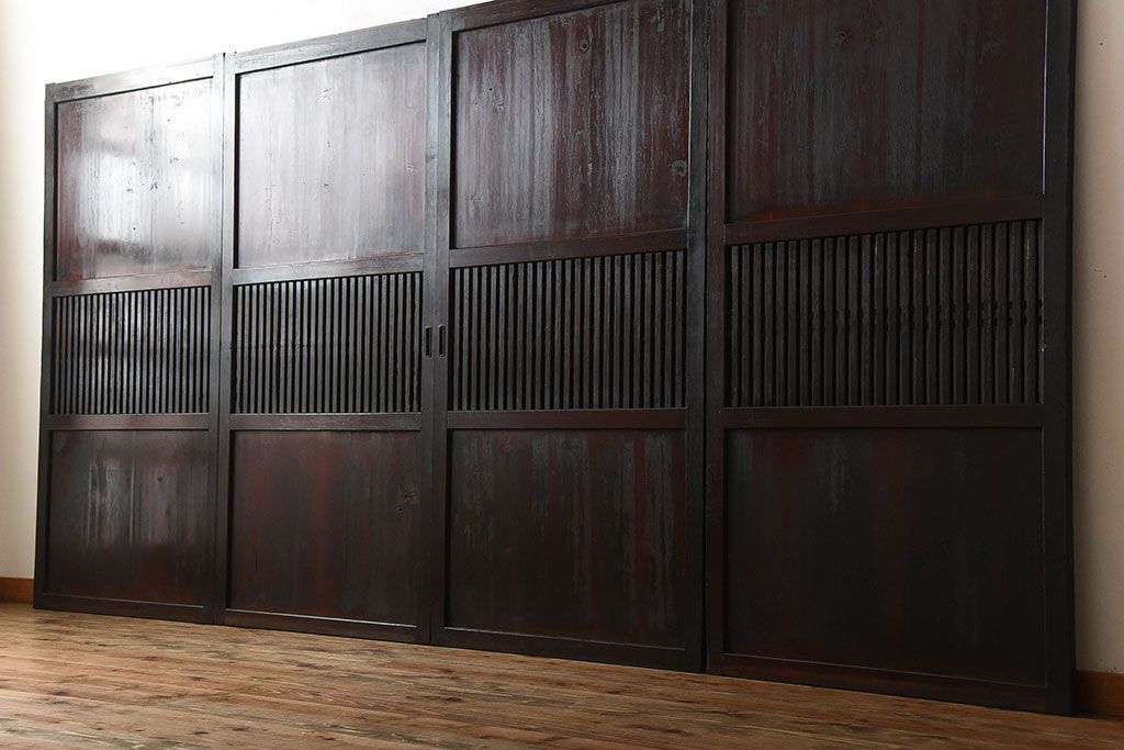 古民具・骨董　古い木が味わい深いアンティーク格子帯戸4枚セット