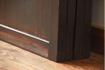 古民具・骨董　古い木が味わい深いアンティーク格子帯戸4枚セット