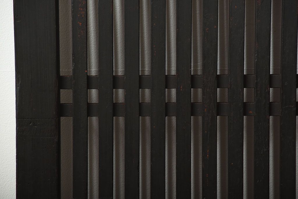 古民具・骨董　古い木が味わい深いアンティーク格子帯戸4枚セット