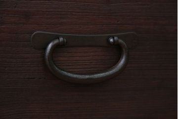 アンティーク家具　和製アンティーク　シンプルな丸金具の桐箪笥ローボード(桐たんす)