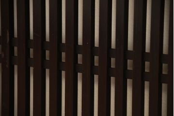 古民具・骨董　深い色味が風味溢れるアンティーク格子帯戸4枚セット(1)