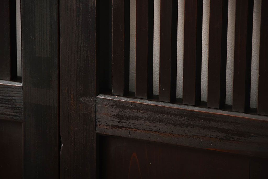 古民具・骨董　深い色味が風味溢れるアンティーク格子帯戸4枚セット(1)