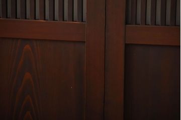 古民具・骨董　深い色味が風味溢れるアンティーク格子帯戸4枚セット(2)