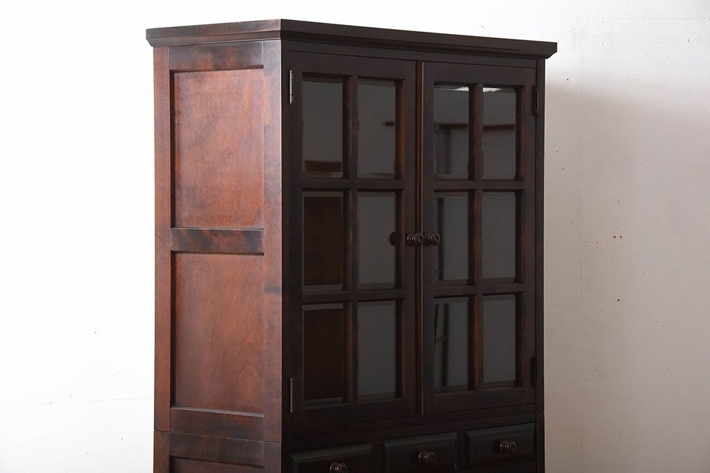 中古　北海道民芸家具　お洒落なカップボード