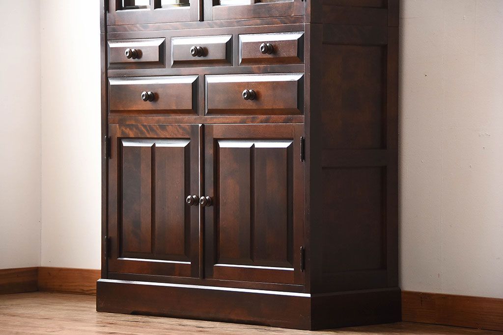 中古　北海道民芸家具　お洒落なカップボード