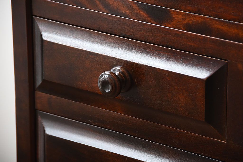 中古　北海道民芸家具　お洒落なカップボード