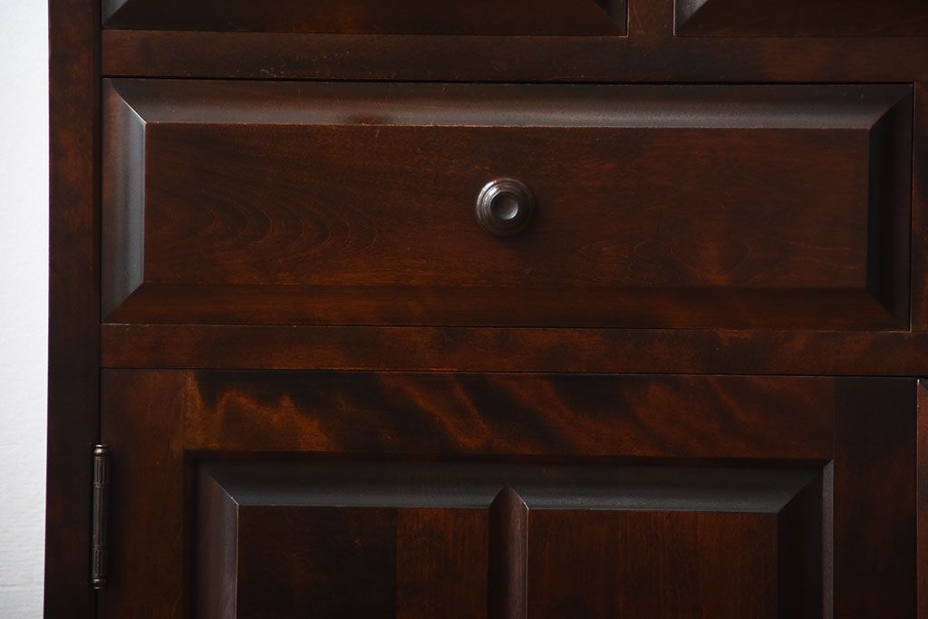 中古　北海道民芸家具　お洒落なカップボード