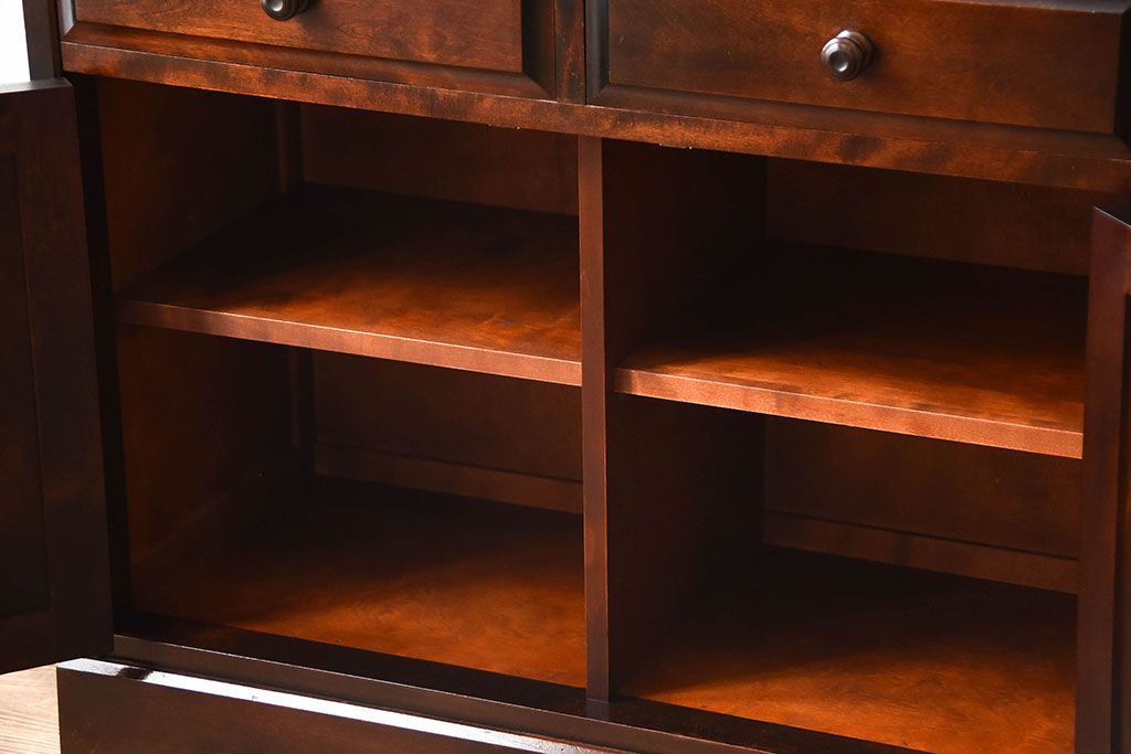 中古　北海道民芸家具　お洒落なカップボード