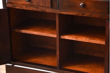 中古　北海道民芸家具　お洒落なカップボード