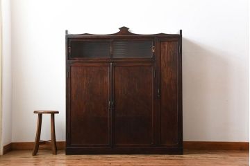 アンティーク家具　和製アンティーク　モールガラス入り!古い木製の大ぶりな収納棚