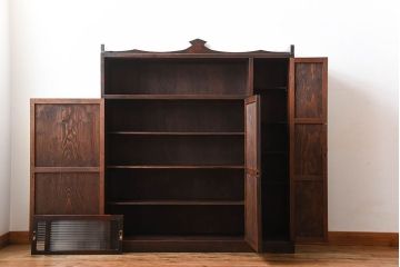 アンティーク家具　和製アンティーク　モールガラス入り!古い木製の大ぶりな収納棚