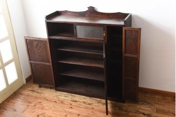 アンティーク家具　和製アンティーク　モールガラス入り!古い木製の大ぶりな収納棚