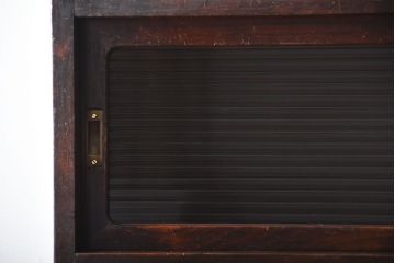 アンティーク家具　和製アンティーク　モールガラス入り!古い木製の大ぶりな収納棚