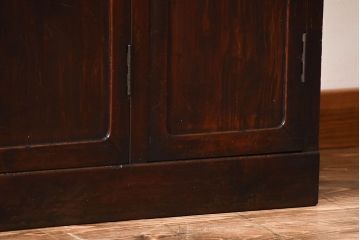 アンティーク家具　和製アンティーク　モールガラス入り!古い木製の大ぶりな収納棚