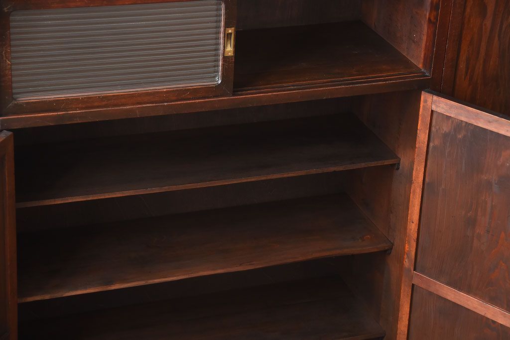 アンティーク家具　和製アンティーク　モールガラス入り!古い木製の大ぶりな収納棚