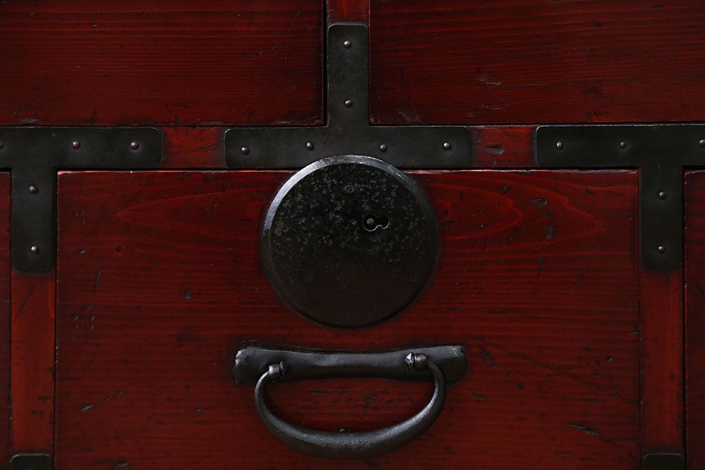 アンティーク家具　和製アンティーク　シンプルな金具の小箪笥