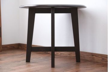 アンティーク家具　和製アンティーク　小さなかわいらしい丸テーブル(センターテーブル、カフェテーブル、サイドテーブル)