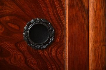 中古　特大サイズ!玉杢の極めて美しい最高級欅茶箪笥