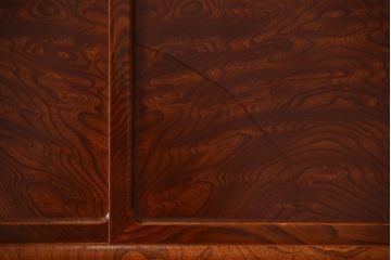 中古　特大サイズ!玉杢の極めて美しい最高級欅茶箪笥