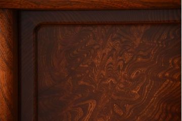 中古　特大サイズ!玉杢の極めて美しい最高級欅茶箪笥