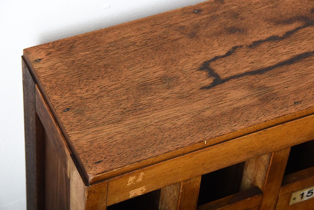 レトロ家具　和製アンティーク　番号付きがレトロかわいい　鍵付き傘立て