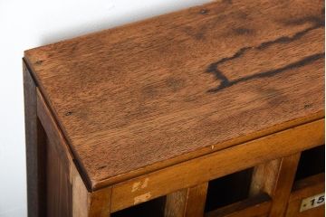 レトロ家具　和製アンティーク　番号付きがレトロかわいい　鍵付き傘立て