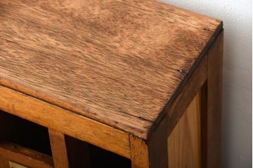 レトロ家具　和製アンティーク　番号付きがレトロかわいい　鍵付き傘立て