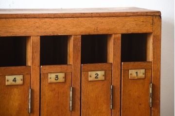 レトロ家具　和製アンティーク　番号付きがレトロかわいい　鍵付き傘立て