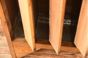 レトロ家具　和製アンティーク　番号付きがレトロかわいい　鍵付き傘立て