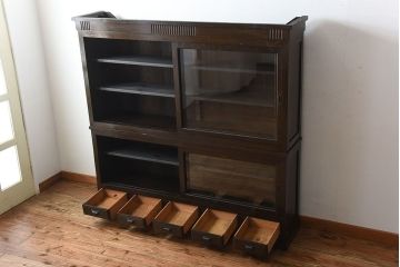 アンティーク家具　和製アンティーク　大正ロマン!落ち着いた雰囲気のガラス戸棚