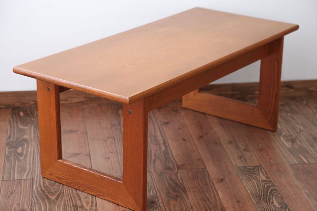 ブランド家具　富士ファニチア　ビンテージのセンターテーブル