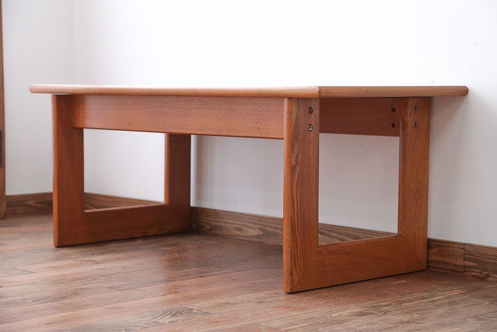 ブランド家具　富士ファニチア　ビンテージのセンターテーブル