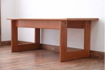 ブランド家具　富士ファニチア　ビンテージのセンターテーブル