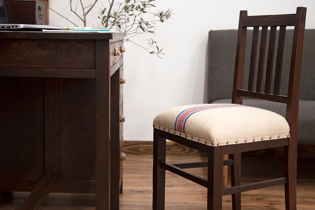 アンティーク家具　和製アンティーク　アンティークリネン座面!シンプルなダイニングチェア